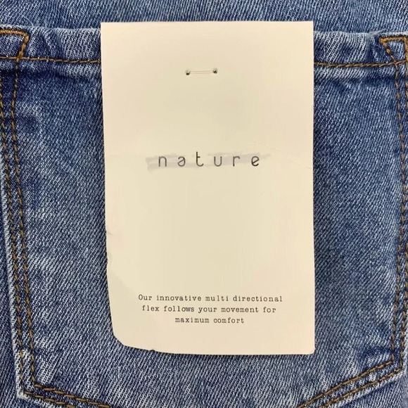 Nature Denim Women's Tapered Distressed Light Denim Overalls Size M NWT - Picture 8 of 14